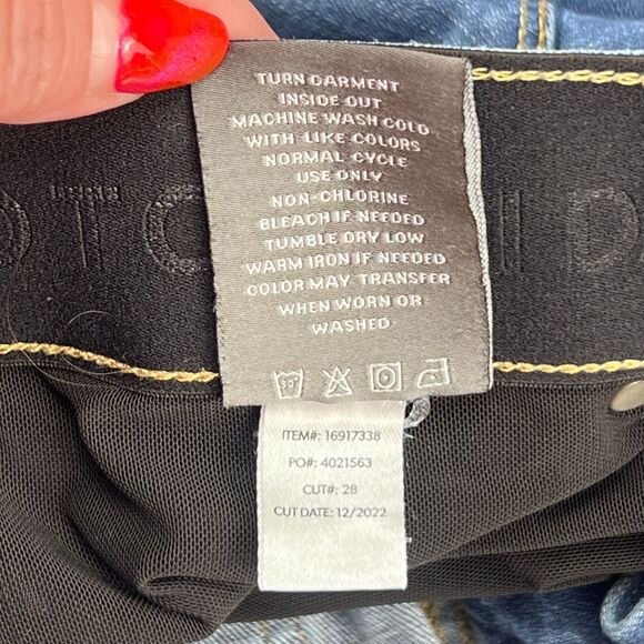 Torrid Jeans 16 Short Skinny Distressed Ripped Denim Blue Wash Casual Streetwear - Picture 10 of 10